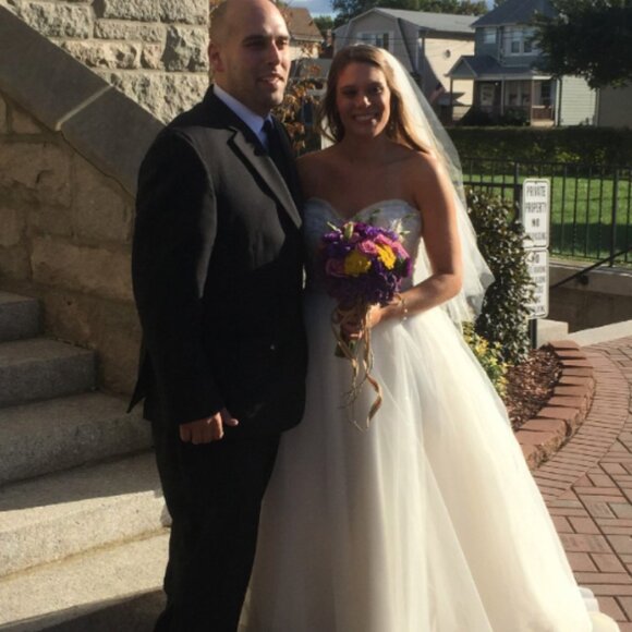 Wedding Dress - Picture 1 of 6